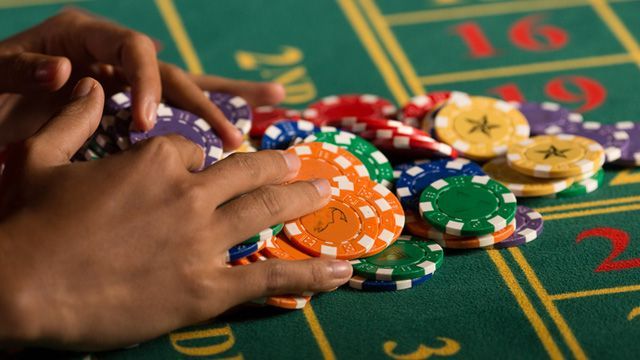 Zorro Slot کھلاڑیوں کے لیے لائیو کیسینو سیکشن